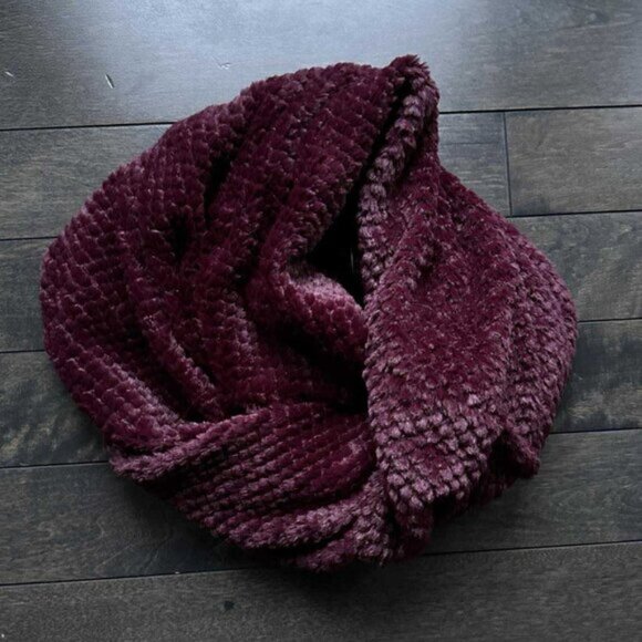 Free People Faux Fur Loop Scarf - NEW - Picture 1 of 2